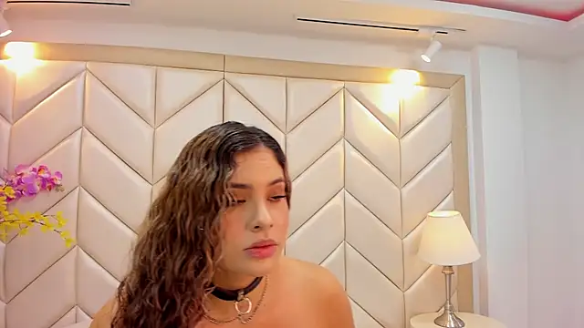 Snapshot of CataRicci chatting on September 23, 11:46 am CataRicci online show from September 23, 11:46 am