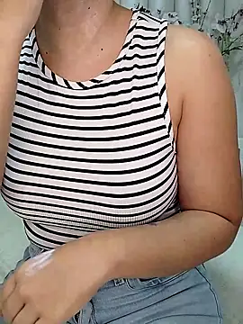 Snapshot of CataRicci chatting on October 18, 12:06 pm CataRicci online show from October 18, 12:06 pm