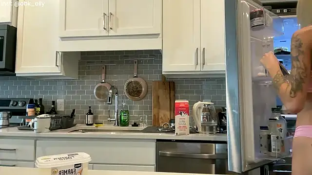 Snapshot of Ohbabykelly chatting on January 8, 5:59 pm Ohbabykelly online show from January 8, 5:59 pm