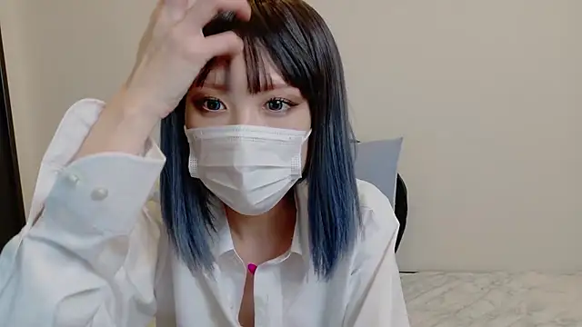 sarina at online show from May 6, 4:41 am