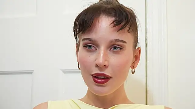 Snapshot of ellaa91 chatting on November 3, 7:48 pm ellaa91 online show from November 3, 7:48 pm