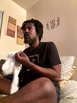 viceutk1 online show from December 14, 11:48 am