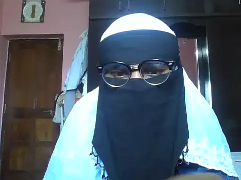 Snapshot of nasrin_katoon_7 chatting on September 10, 9:20 am nasrin katoon 7 online show from September 10, 9:20 am
