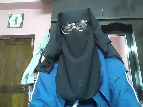 Snapshot of nasrin_katoon_7 chatting on September 18, 9:33 am nasrin katoon 7 online show from September 18, 9:33 am