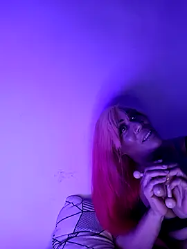 iamlalamilano online show from February 14, 11:12 pm