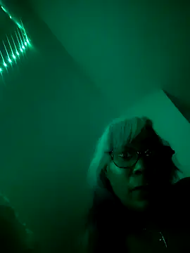 iamlalamilano online show from March 2, 11:22 pm