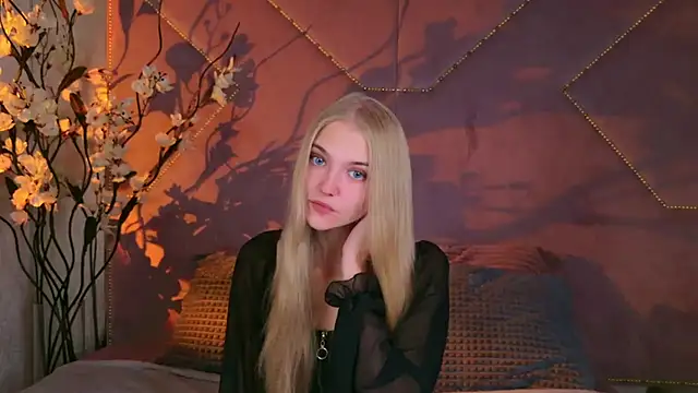 4example Chloe online show from October 1, 10:43 am