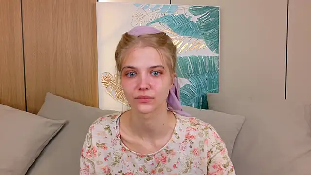 4example Chloe online show from May 13, 5:27 am