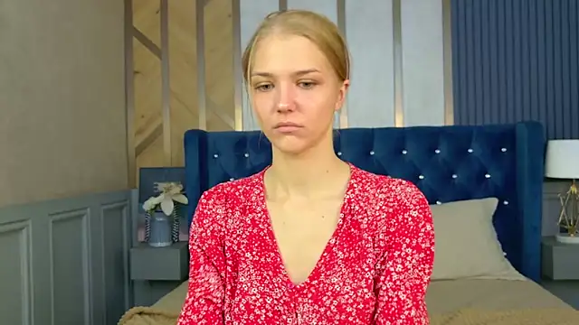 4example Chloe online show from May 20, 5:35 am