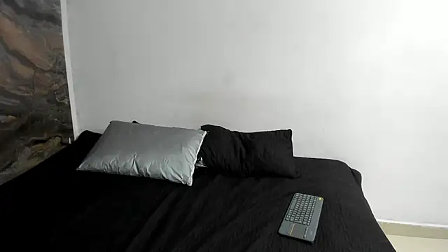 Snapshot of Alexayblake chatting on October 2, 7:43 pm Alexayblake online show from October 2, 7:43 pm