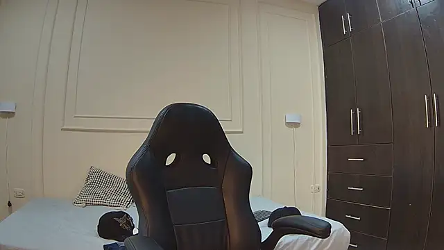 nathan shimmer online show from December 19, 9:11 pm