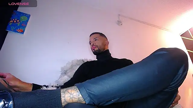 Snapshot of LickMyInk chatting on February 22, 3:51 am LickMyInk online show from February 22, 3:51 am