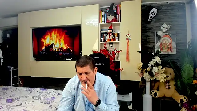 SpartacusDaddy48 online show from March 22, 1:58 pm