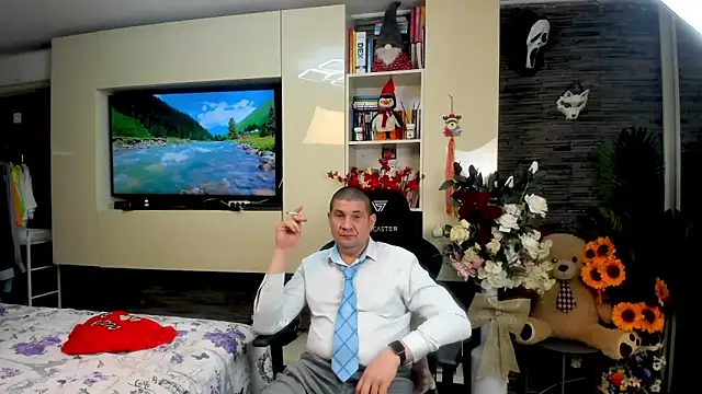 SpartacusDaddy48 online show from May 8, 2:39 am