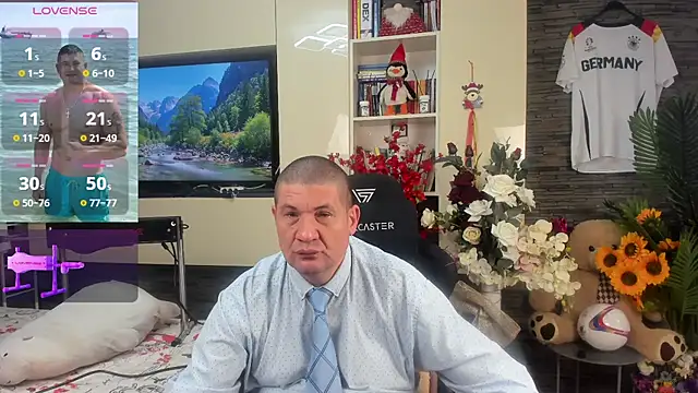 SpartacusDaddy48 online show from June 24, 1:59 am