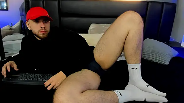 Snapshot of Maximo_Wolff chatting on September 18, 9:06 pm Maximo Wolff online show from September 18, 9:06 pm