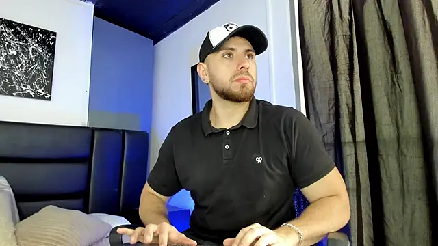 Snapshot of Maximo_Wolff chatting on September 19, 8:20 pm Maximo Wolff online show from September 19, 8:20 pm