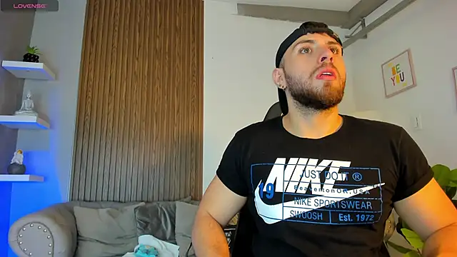 Snapshot of Maximo_Wolff chatting on September 28, 9:09 pm Maximo Wolff online show from September 28, 9:09 pm