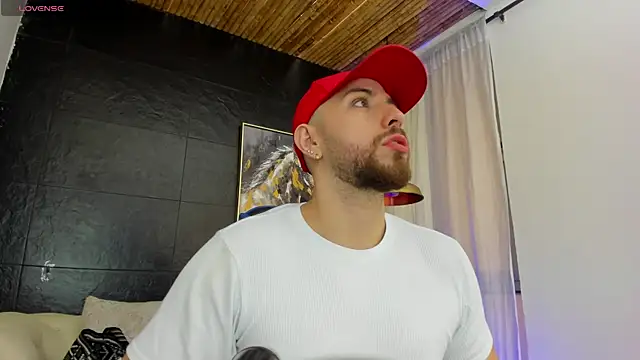 Snapshot of Maximo_Wolff chatting on October 28, 8:00 pm Maximo Wolff online show from October 28, 8:00 pm