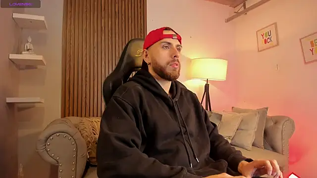 Maximo Wolff online show from January 11, 10:04 pm