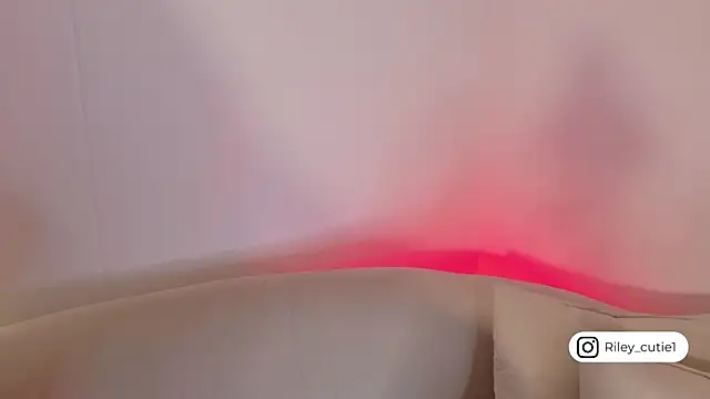 Cutie Riley online show from May 9, 3:17 pm