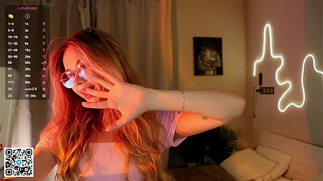 BeatrixCharton online show from October 18, 6:08 pm