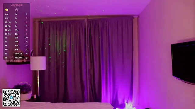 BeatrixCharton online show from November 4, 6:18 pm