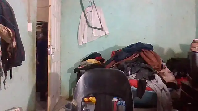 Snapshot of Nicky52 chatting on November 10, 5:01 pm Nicky52 online show from November 10, 5:01 pm