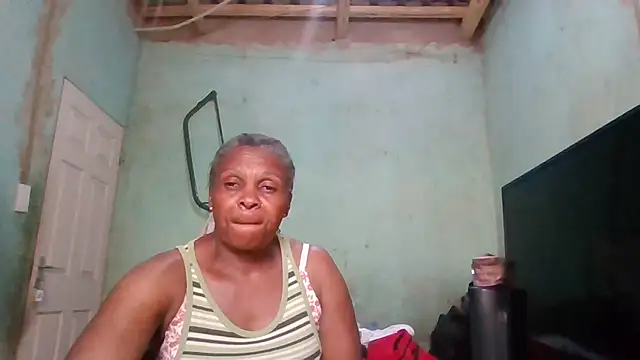 Snapshot of Nicky52 chatting on December 16, 3:50 pm Nicky52 online show from December 16, 3:50 pm