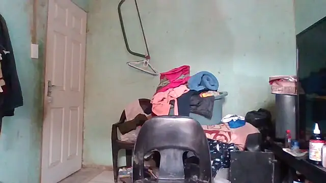 Snapshot of Nicky52 chatting on January 7, 4:37 am Nicky52 online show from January 7, 4:37 am