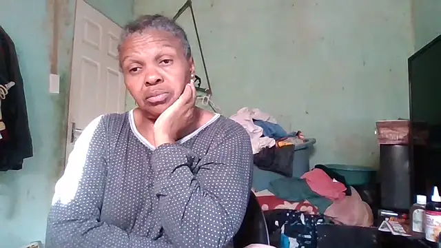 Snapshot of Nicky52 chatting on January 12, 5:23 am Nicky52 online show from January 12, 5:23 am