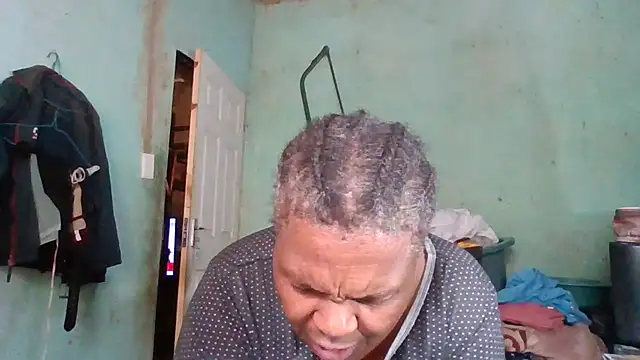 Snapshot of Nicky52 chatting on January 13, 5:35 am Nicky52 online show from January 13, 5:35 am