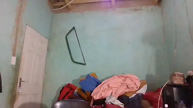 Snapshot of Nicky52 chatting on January 19, 4:11 pm Nicky52 online show from January 19, 4:11 pm