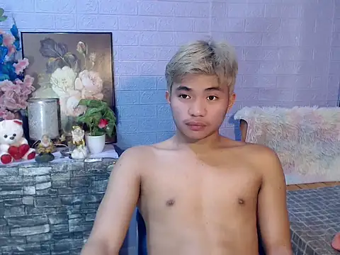 mostwantedtwink online show from May 11, 10:43 am