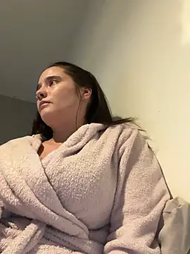 LollyLove  online show from February 9, 9:08 pm