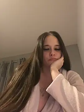 LollyLove  online show from February 14, 7:10 pm