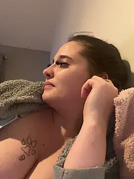 LollyLove  online show from March 1, 8:11 pm