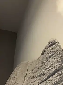 LollyLove  online show from March 4, 9:10 pm