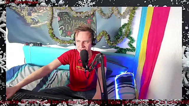 Snapshot of DaveLindau chatting on December 23, 11:08 am DaveLindau online show from December 23, 11:08 am