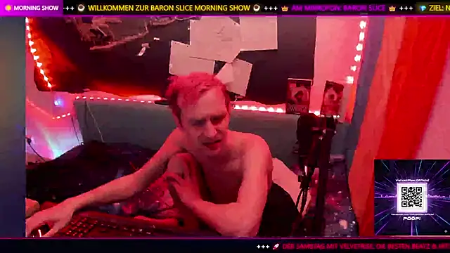 Snapshot of DaveLindau chatting on January 31, 7:11 pm DaveLindau online show from January 31, 7:11 pm