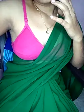 Snapshot of Nidhi_lovely chatting on December 5, 3:04 am Nidhi lovely online show from December 5, 3:04 am