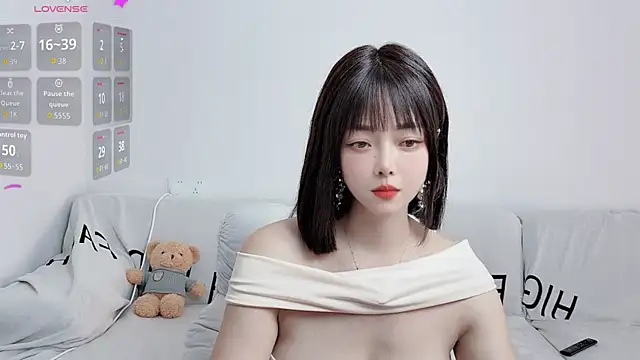 Snapshot of uikyy1 chatting on October 26, 6:52 am uikyy1 online show from October 26, 6:52 am