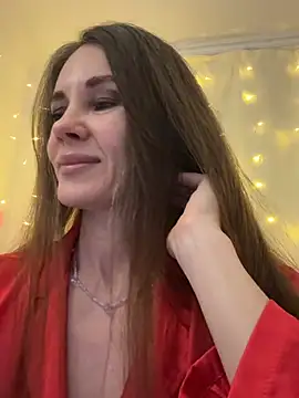 LucieMack online show from February 19, 5:53 pm