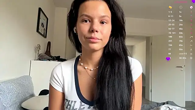 MaydaCornwall online show from November 8, 9:09 am