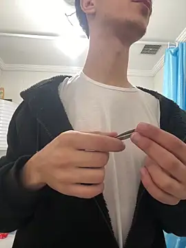 HitShelf online show from February 1, 4:49 pm