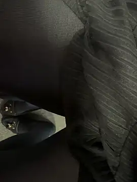 HiddenHoneyLDN online show from September 19, 7:54 am