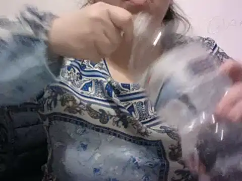 Snapshot of MISTRESSSONIA chatting on December 23, 4:39 pm MISTRESSSONIA online show from December 23, 4:39 pm