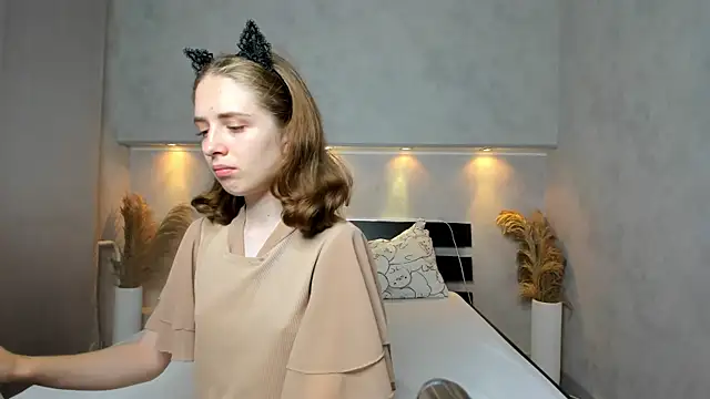 Snapshot of Camilla_Kelly chatting on September 12, 12:11 am Camilla Kelly online show from September 12, 12:11 am