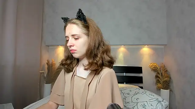 Snapshot of Camilla_Kelly chatting on September 14, 12:10 am Camilla Kelly online show from September 14, 12:10 am