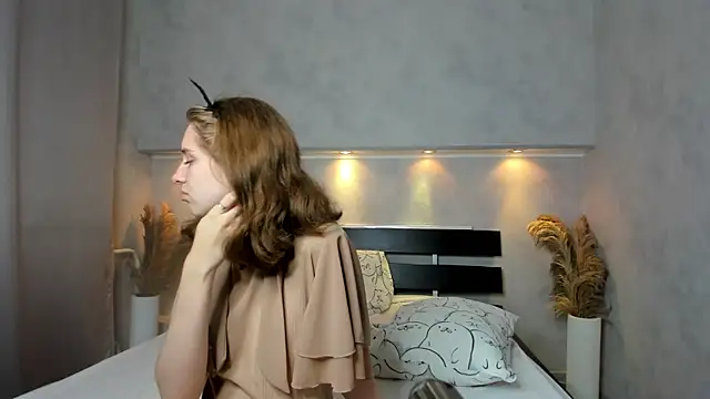 Snapshot of Camilla_Kelly chatting on September 15, 12:21 am Camilla Kelly online show from September 15, 12:21 am